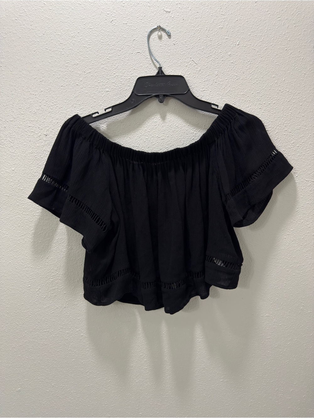 Black Off-Shoulder Women's Top - Classic Summer Style